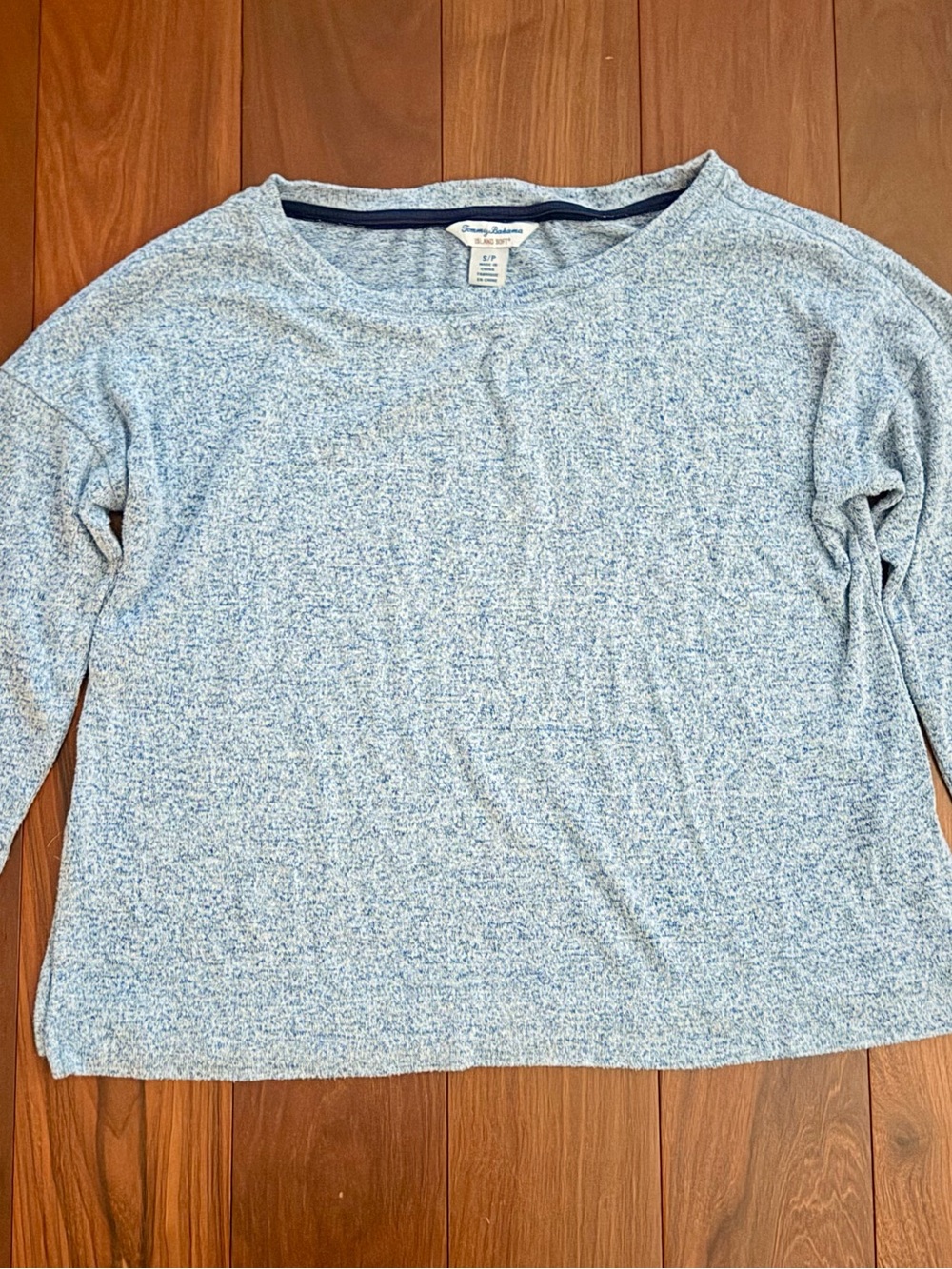 🍍Tommy Bahama Light Heather Blue Long Sleeve Top